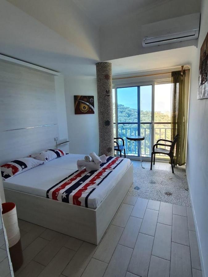 Vila Oliven Vlorë エクステリア 写真