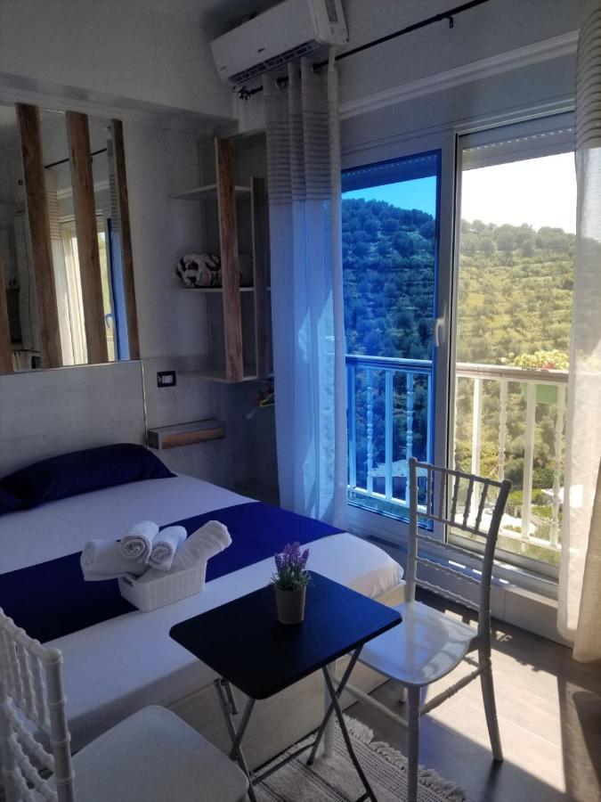 Vila Oliven Vlorë エクステリア 写真