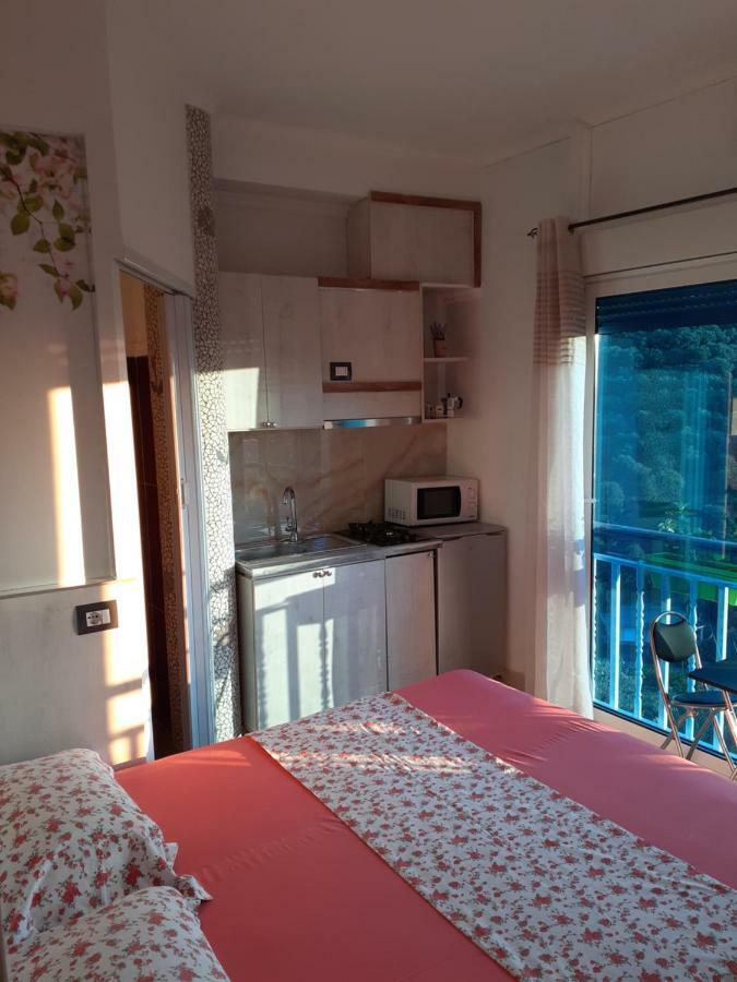 Vila Oliven Vlorë エクステリア 写真